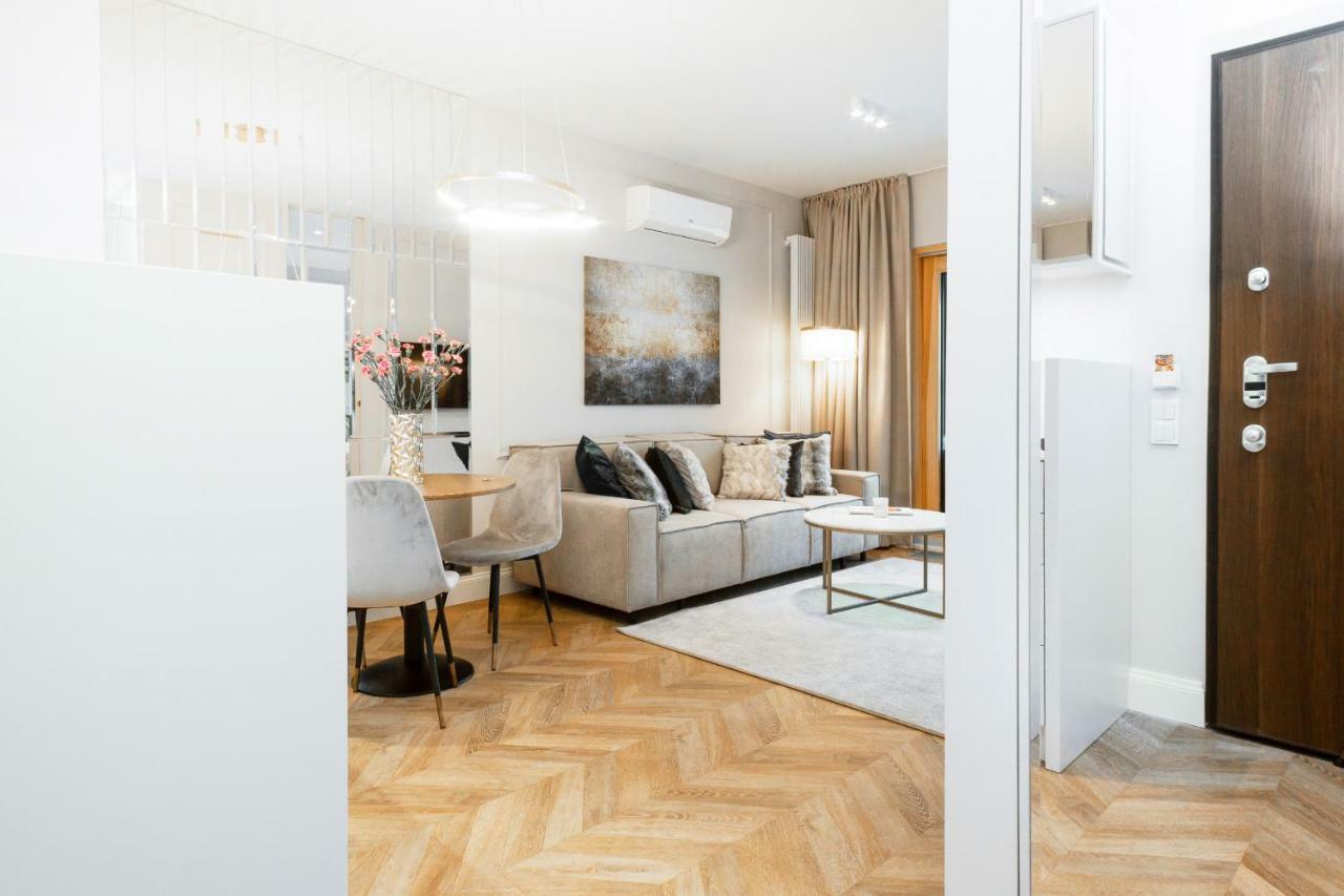 Mennica Residence Apartments By Renters Prestige Warschau Buitenkant foto